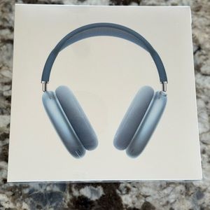 [UNOPENED] Sky Blue AirPods Max Headphones with Charger & Cord